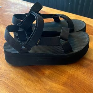 Teva Flatform Sandal